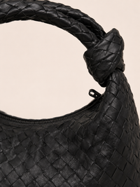 The Banig Shoulderbag