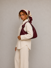 The Banig Shoulderbag in Wine